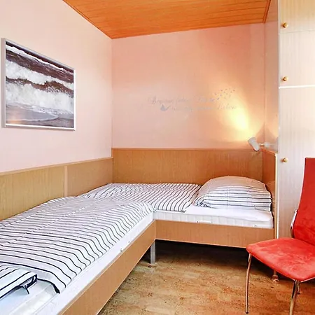 Bungalow, Holiday home
