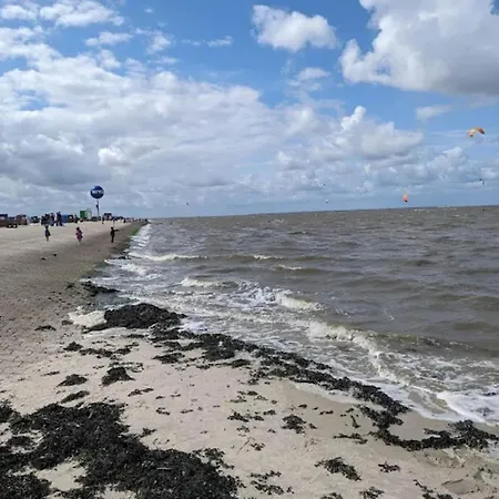 Bungalow, Dom wakacyjny